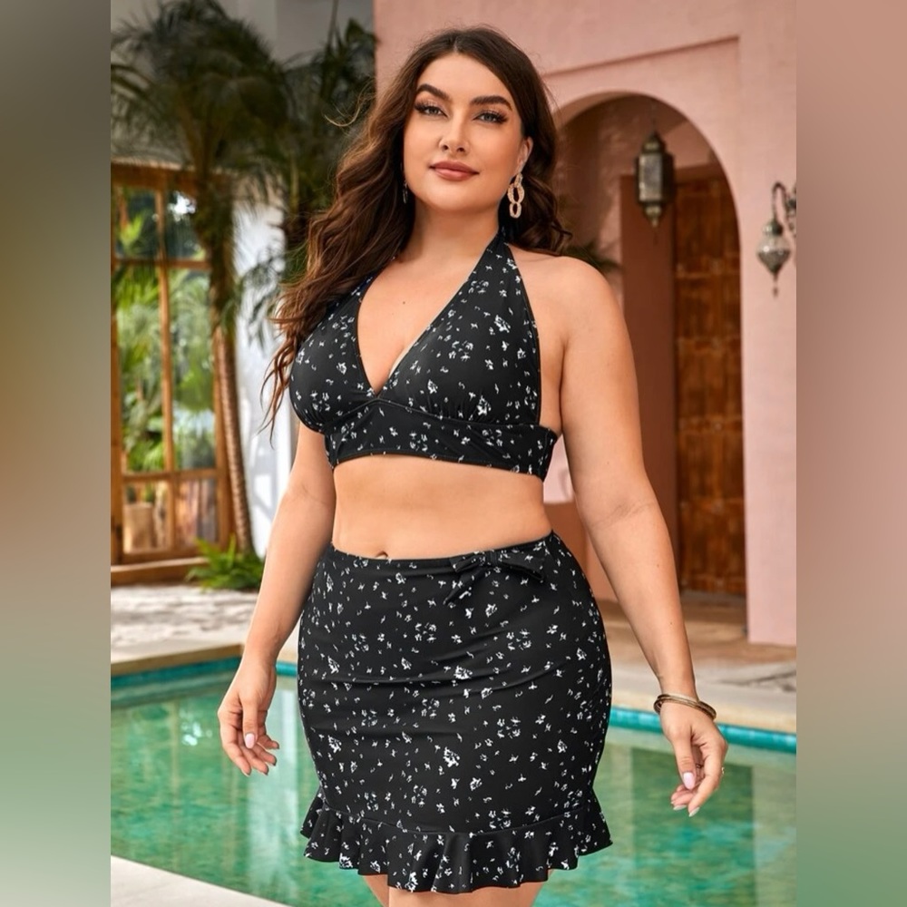 Plus Ditsy Floral Halter Bikini Swimsuit With Beach Skirt.
